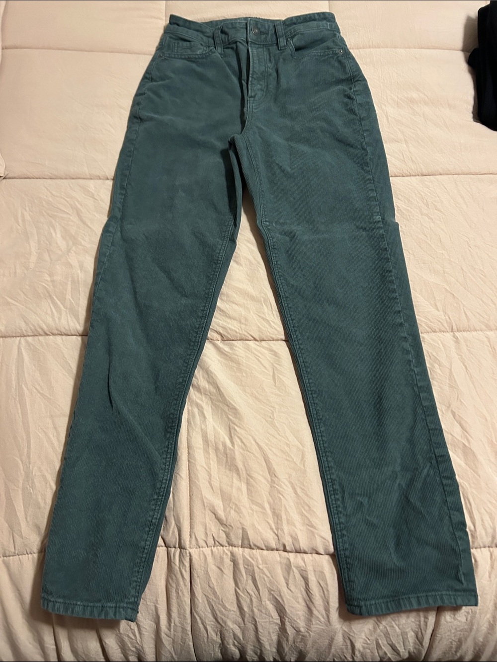 American Eagle Outfitters High-Rise Corduroy Jeans in Green